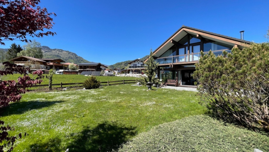Modernes Einfamilienhaus (HUF-Haus) in Traumlage unweit der Kössener Ache mit herrlichem Bergblick - Garten