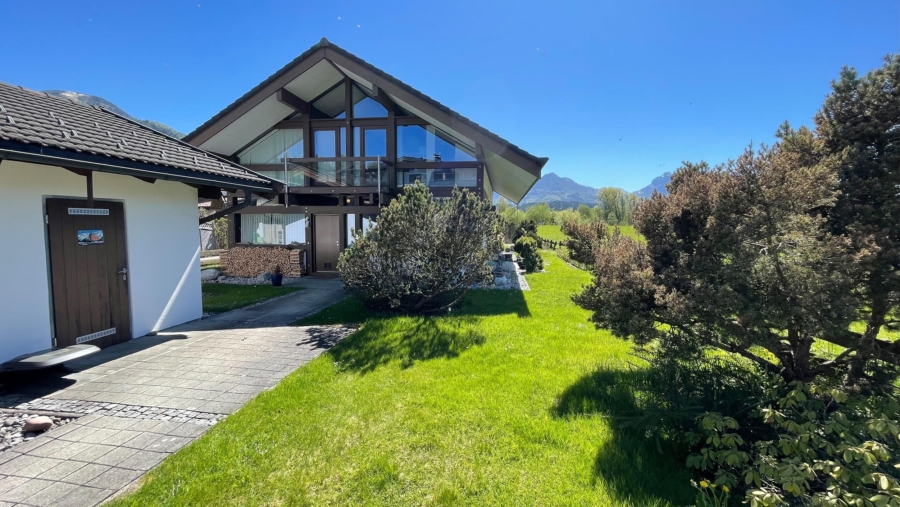 Modernes Einfamilienhaus (HUF-Haus) in Traumlage unweit der Kössener Ache mit herrlichem Bergblick - Hauseingang