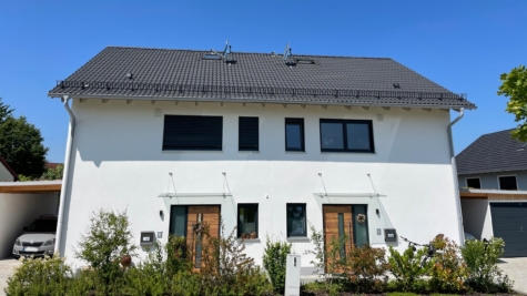 Lichterfüllte Doppelhaushälfte mit sonniger Westausrichtung in sehr ruhiger Lage, 85467 Neuching, Doppelhaushälfte