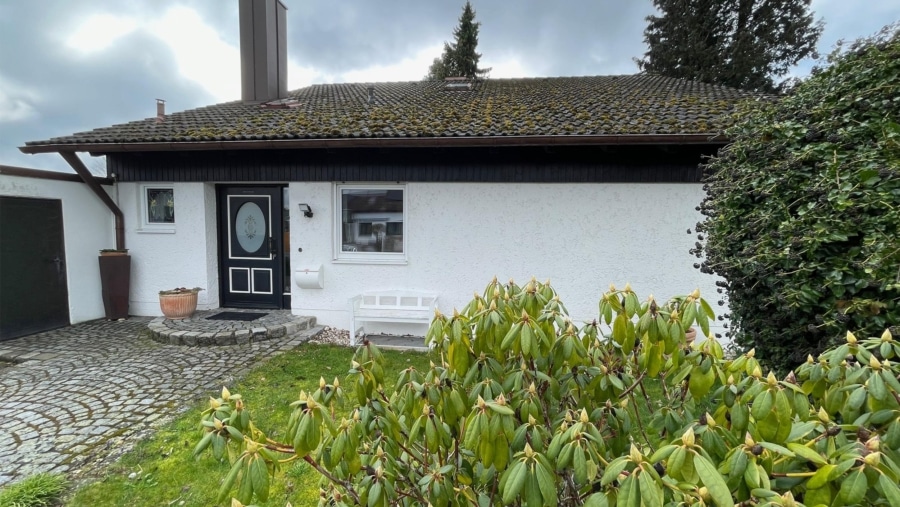 Das Einfamilienhaus der 1.000 Möglichkeiten mit ca. 573 m² Grund und idealer Süd-/Westausrichtung - Hausansicht