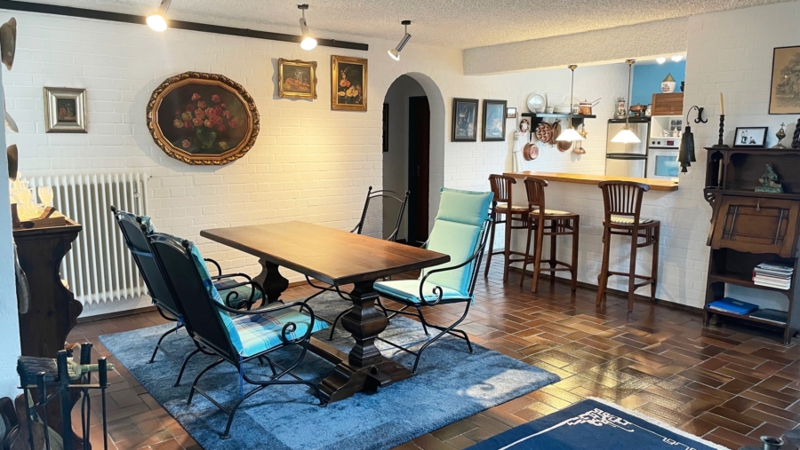 Das Einfamilienhaus der 1.000 Möglichkeiten mit ca. 573 m² Grund und idealer Süd-/Westausrichtung - Essbereich