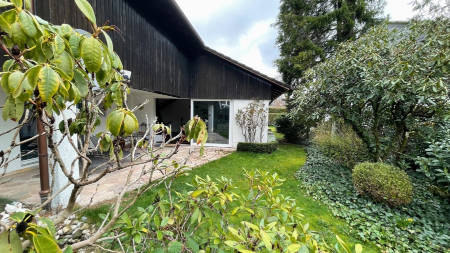 Das Einfamilienhaus der 1.000 Möglichkeiten mit ca. 573 m² Grund und idealer Süd-/Westausrichtung - Garten