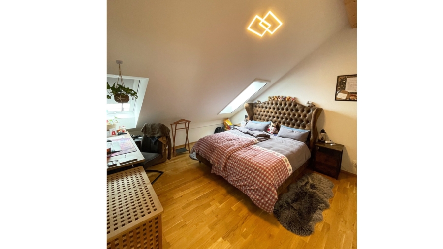 Topzustand! 3-Zimmer-Dachterrassenwohnung mit Einbauküche, TG-Stellplatz & idealer Südausrichtung - Schlafzimmer