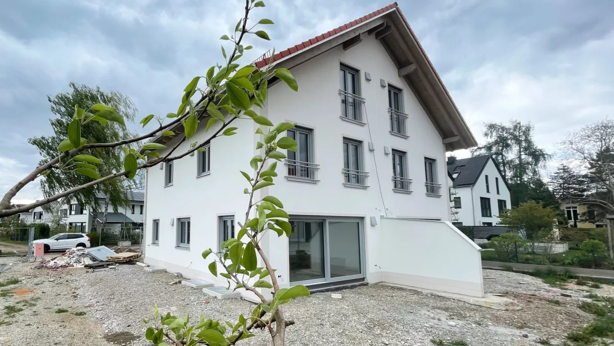 Hausansicht Garten