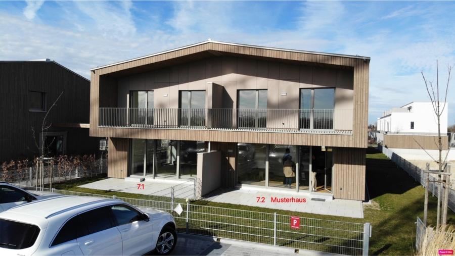 Moderne Doppelhaushälfte (Haus 7.2) im Passivhausstandard in familienfreundlicher Wohnlage in Poing - Außenansicht