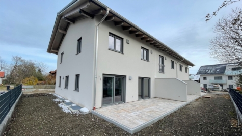 Modernes Neubau Reiheneckhaus mit ca. 130 m² Wohnfläche, 4 Zimmern & Sonnenterrasse, 85464 Finsing, Reiheneckhaus