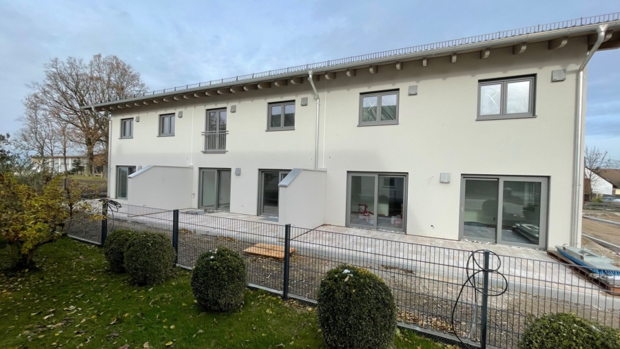 Modernes Neubau Reiheneckhaus mit ca. 130 m² Wohnfläche, 4 Zimmern & Sonnenterrasse - Ansicht Reihenhäuser