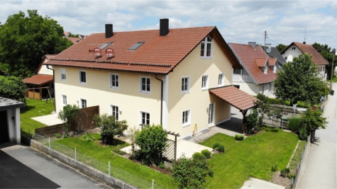 Wohnliche, freie Doppelhaushälfte mit modernster Heiztechnik in Au i.d. Hallertau, 84072 Au, Doppelhaushälfte
