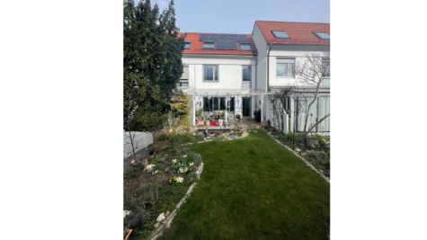 Top gepflegtes Reihenmittelhaus mit ca. 143,96 m² Wohnfläche, 2 Bädern und eingewachsenem Garten!, 85551 Kirchheim, Reihenmittelhaus