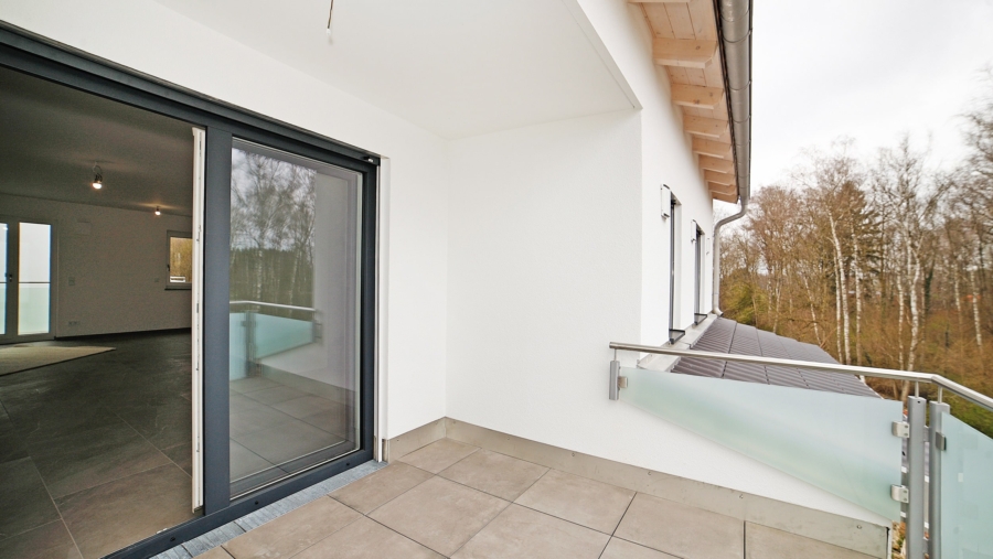 Edle 4-Zimmer-Dachgeschosswohnung mit 136 m²Wohnfläche, 2 Bäder & Luxusausstattung - Dachterrasse