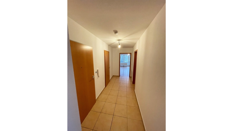 Im Herzen von Erding! Moderne 3-Zimmer-Eigentumswohnung mit großem Westbalkon & TG-Stellplatz - Flur