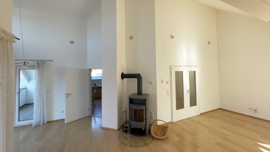 Wunderschönes & genial durchdachtes Zweifamilienhaus mit ca. 261 m² Wohnfläche in Toplage - Kaminofen im Dachgeschoss