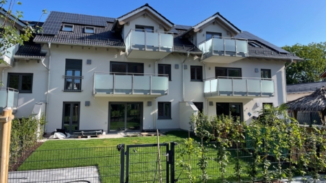 Schöne 3-Zimmer-Gartenwohnung mit 92 m² Wohnfläche, großem Südgarten & 2 TG-Stellplätzen, 85467 Neuching, Erdgeschosswohnung