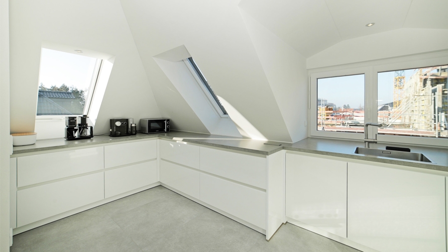 Absolute Rarität! Edle 3-Zimmer-Dachgeschosswohnung mit Luxusausstattung und großer Dachterrasse - Küche