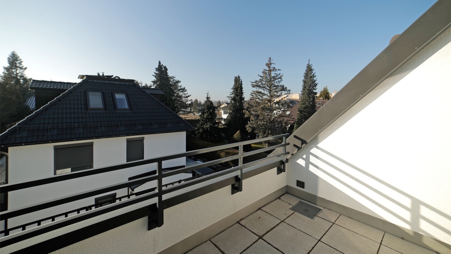 Absolute Rarität! Edle 3-Zimmer-Dachgeschosswohnung mit Luxusausstattung und großer Dachterrasse - Dachterrasse