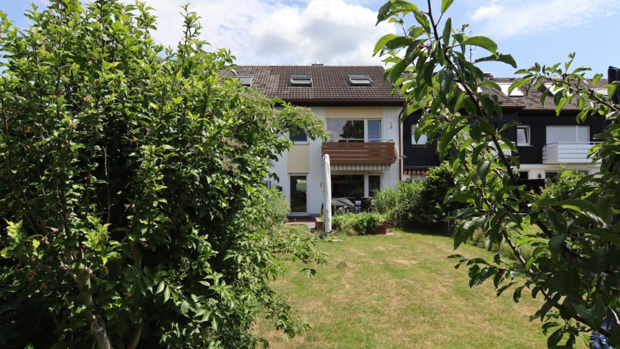 Schönes Reihenmittelhaus mit ca. 123 m² Wohnfläche, 5 Zimmern und eingewachsenen Garten! - Hausansicht