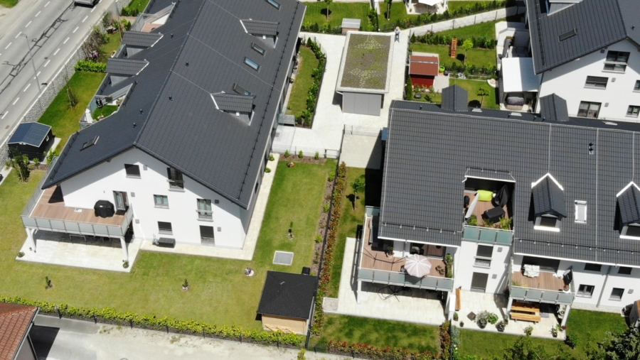 Top vermietete 3,5-Zimmer-Dachgeschosswohnung, Bj. 2023 in sehr guter Wohnlage sucht Kapitalanleger! - Luftbild 2