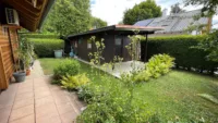 Garten mit Gartenhaus