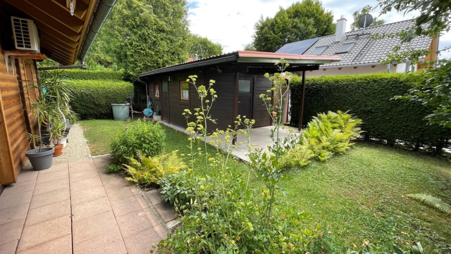 Idylle Pur! Schönes Wochenendhaus mit großem Grundstück und Kaminofen - Garten mit Gartenhaus