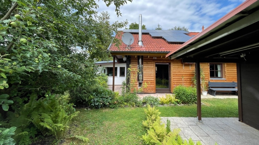 Idylle Pur! Schönes Wochenendhaus mit großem Grundstück und Kaminofen - Garten