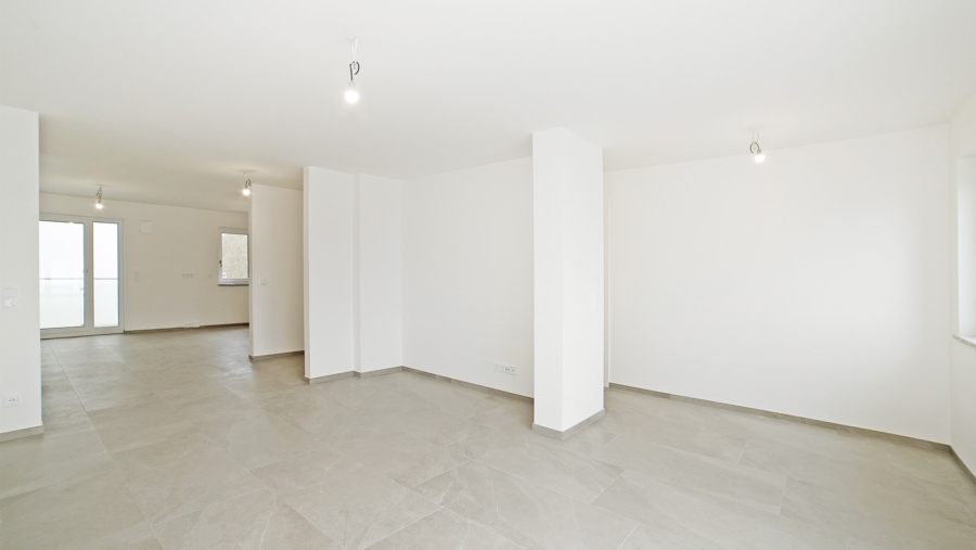 Wohntraum auf 4 Zimmer! Exklusive Neubau-Eigentumswohnung im Zentrum von Eichenried - Wohn-/Essbereich