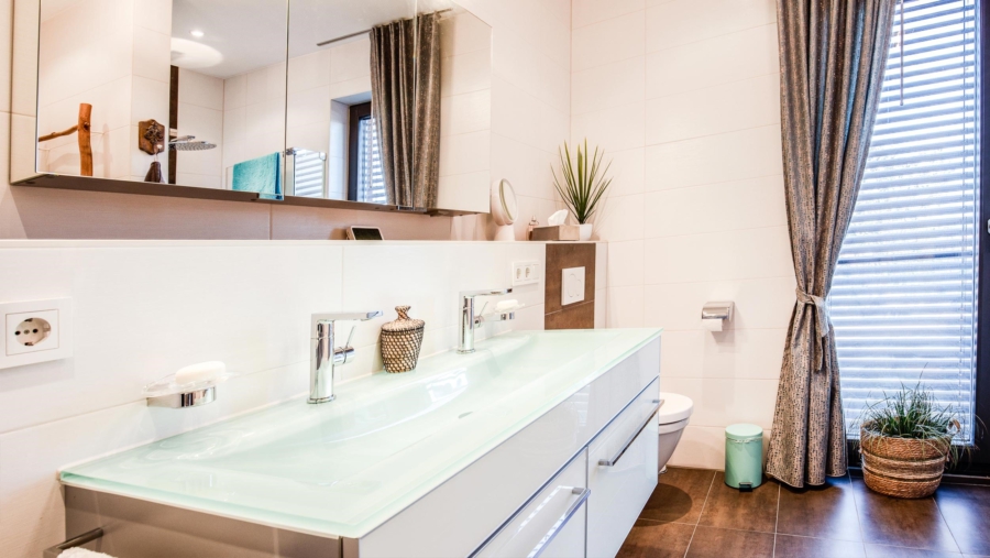 Eine Perle im Herzen von Erding! Edle Penthouse Wohnung mit 133 m² Wohnfläche & großer Dachterrasse - Badezimmer