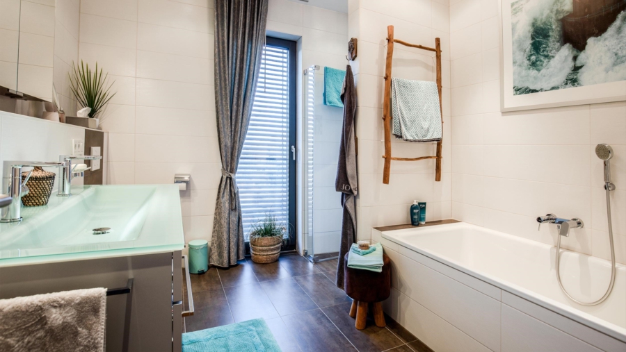 Eine Perle im Herzen von Erding! Edle Penthouse Wohnung mit 133 m² Wohnfläche & großer Dachterrasse - Badezimmer