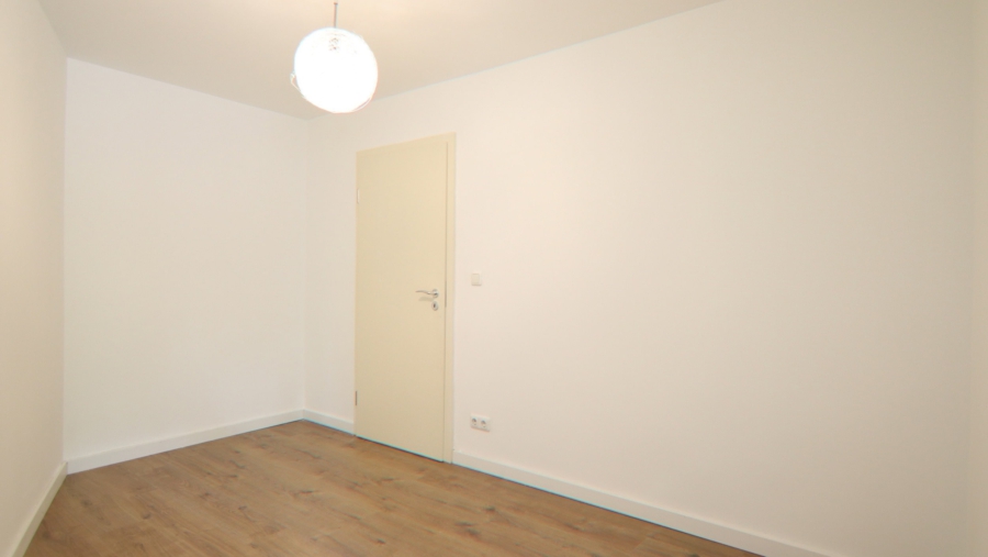 Top gepflegte 2-Zimmer-Wohnung im Herzen von Schwabing - Schlafzimmer