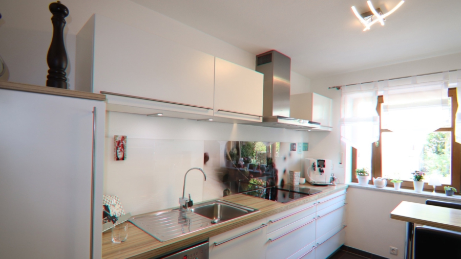 2 Generationen unter einem Dach! Top gepflegtes Reiheneckhaus mit Einliegerwohnung in Karlsfeld - Küche