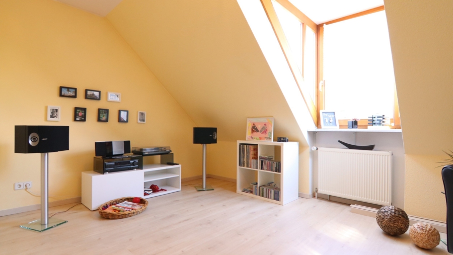 2 Generationen unter einem Dach! Top gepflegtes Reiheneckhaus mit Einliegerwohnung in Karlsfeld - Kinderzimmer Dachgeschoss