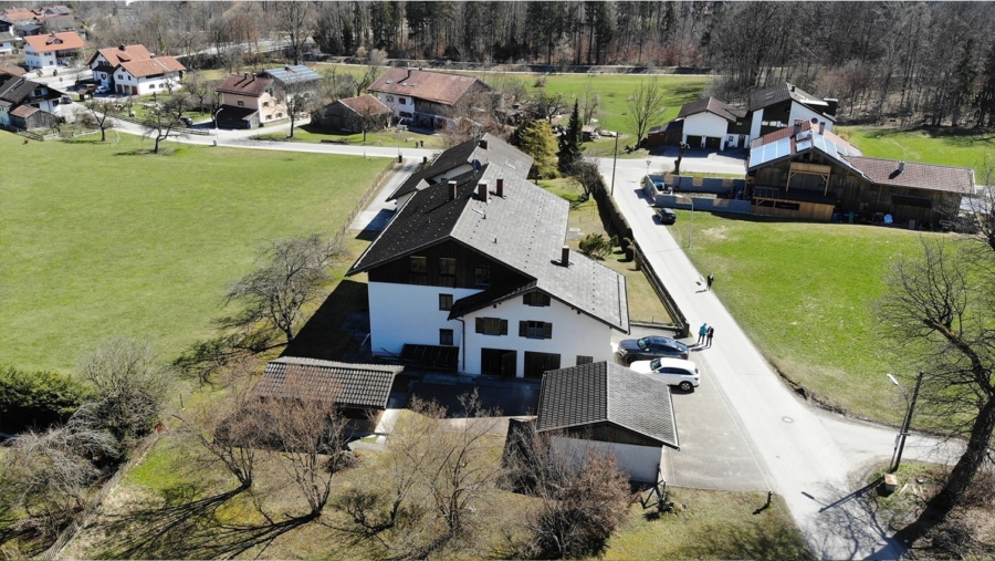 Das perfekte Haus mit Einliegerwohnungen zur freien Sanierung in Oberaudorf, Landkreis Rosenheim - Nordansicht