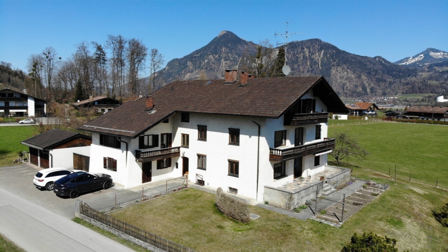 Das perfekte Haus mit Einliegerwohnungen zur freien Sanierung in Oberaudorf, Landkreis Rosenheim - Hauptansicht