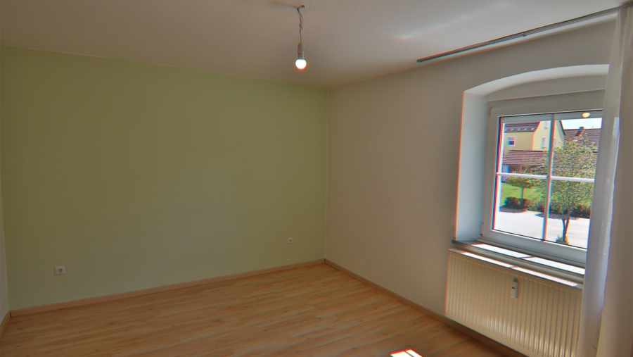 Absolute Rarität! Charmantes Zweifamilienhaus im Kaffeemühlenstil in 92670 Windischeschenbach - Schlafzimmer Obergeschoss