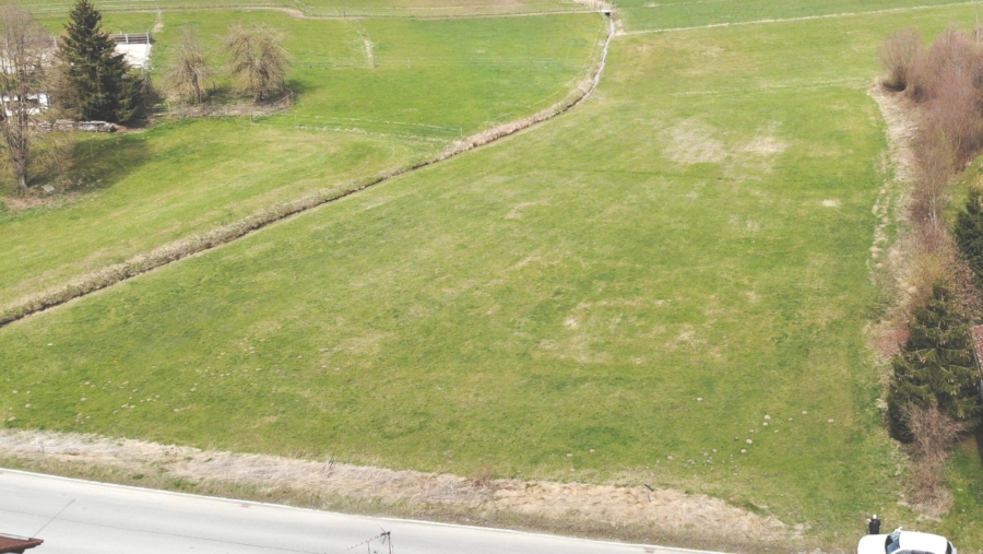 Baugrundstück für ein Nebengebäude (keine Wohnbebauung) in 84439 Steinkirchen bei Erding - Südansicht