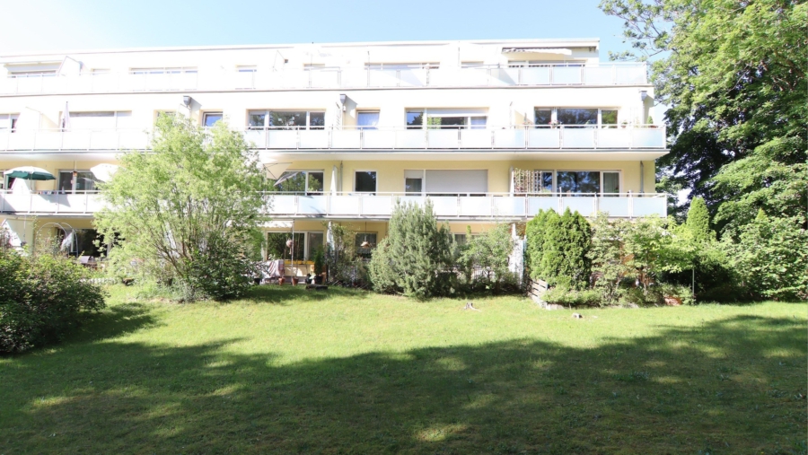 Erbpacht! Lichtdurchflutete 3-Zimmer-Dachterrassenwohnung mit unverbaubarem Blick ins Grüne - Südansicht