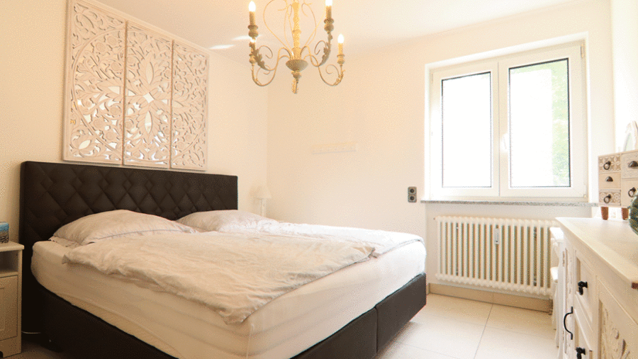 Perfekt geschnittene 3-Zimmer-Wohnung in grüner Wohnlage in Poing - Schlafzimmer