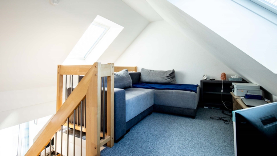 Schöne moderne 2,5-Zimmer-Maisonette-Dachgeschosswohnung im Herzen von Hallbergmoos zu vergeben! - Galeriebereich