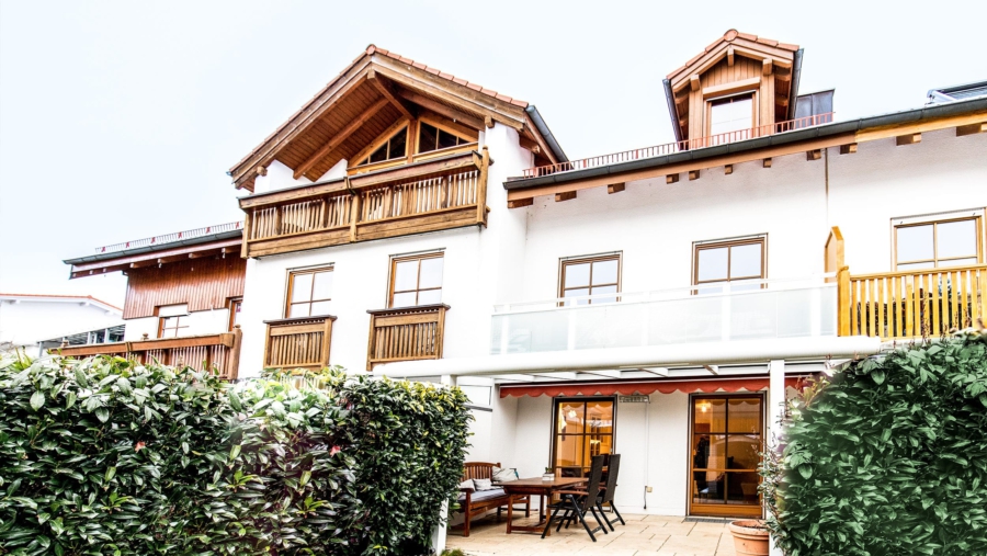 Ihr neues Zuhause mit viel Platz! Wunderschönes Reihenmittelhaus mit traumhaften Südgarten! - Hausansicht