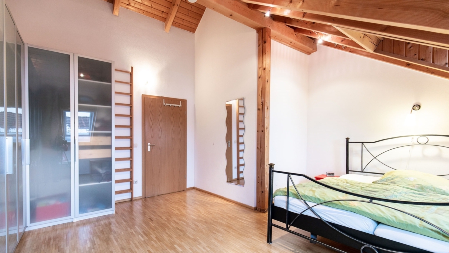 Ihr neues Zuhause mit viel Platz! Wunderschönes Reihenmittelhaus mit traumhaften Südgarten! - Schlafzimmer